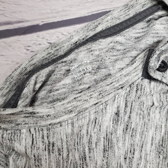 old navy mens xl gray shirt ( 5 for $20 ) - Picture 6 of 7